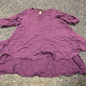 Purple layered top sz. XL